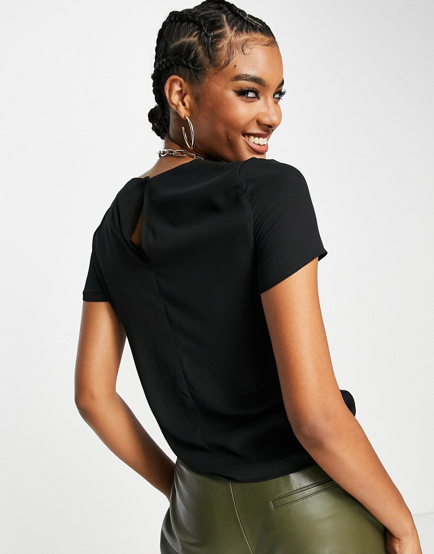T-shirt nera con nodo allacciato-Nero - ASOS DESIGN T-shirt donna  - immagine3