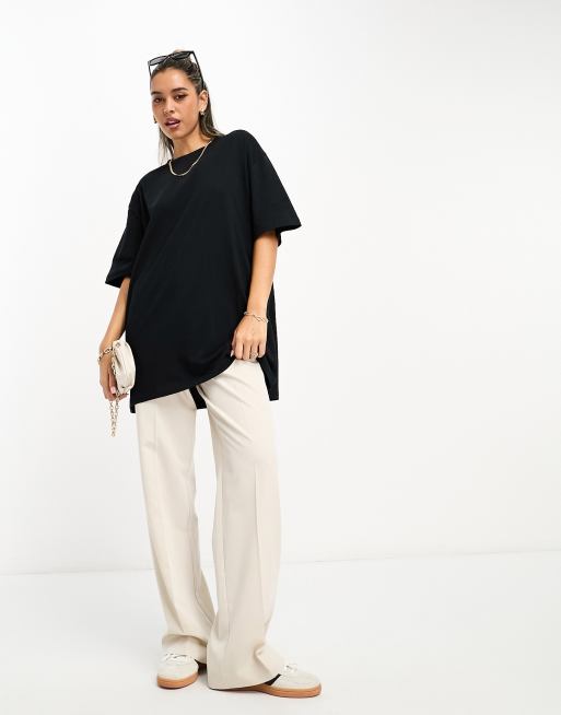 ASOS DESIGN - T-shirt nera taglio lungo