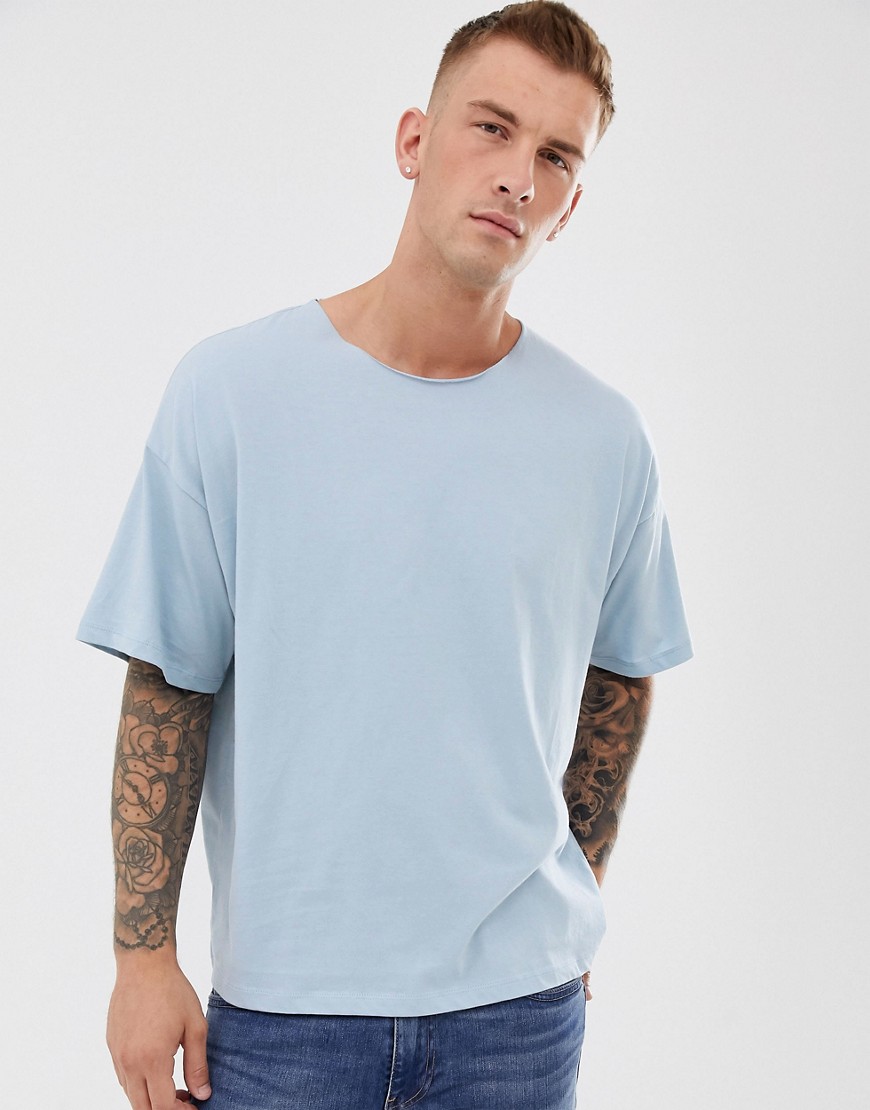 ASOS DESIGN - T-shirt organica oversize con scollo grezzo blu