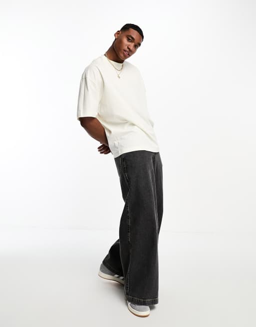 ASOS DESIGN - T-shirt oversize à imprimé chaussure façon dessin animé dans le dos - Blanc, 4 de 4