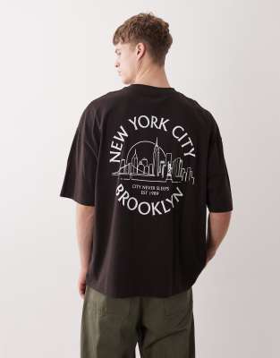 ASOS DESIGN - T-shirt oversize à imprimé New York au dos - Marron-Brown