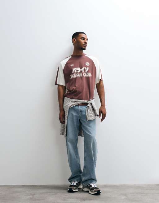 ASOS DESIGN - T-shirt oversize à liserés et imprimé style football - Marron, 5 de 5