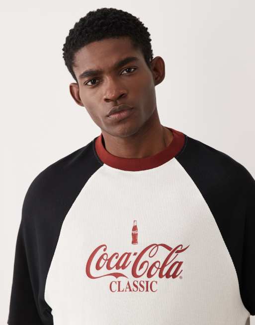 ASOS DESIGN - T-shirt oversize à manches raglan et imprimé Coca Cola - Écru, 5 de 5