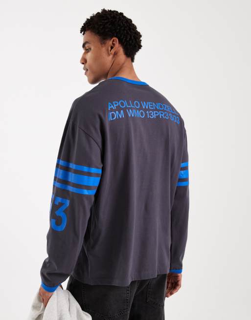 ASOS DESIGN - T-shirt oversize a maniche lunghe color antracite con stampa e colletto a contrasto