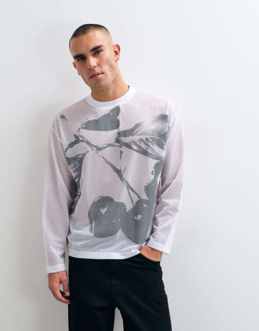ASOS DESIGN T-shirt oversize a maniche lunghe con grafica ciliegia in rete bianca, 2 di 5