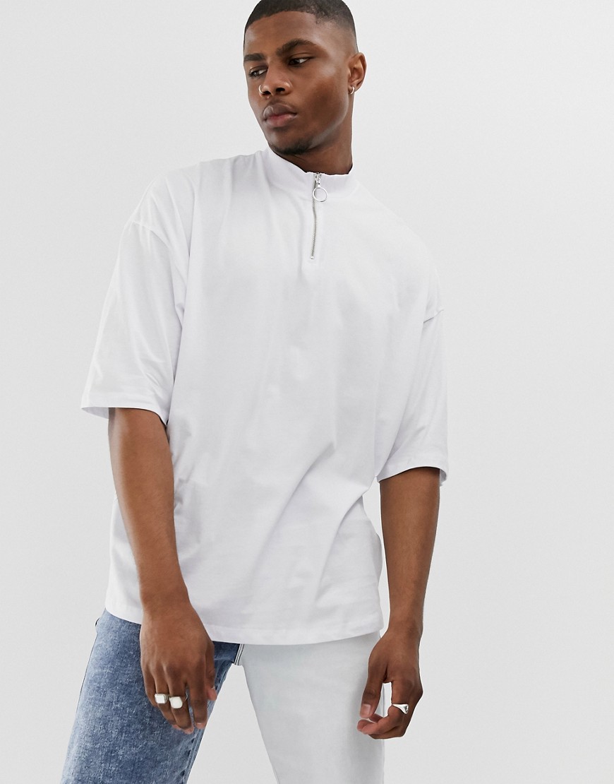ASOS DESIGN - T-shirt oversize a mezze maniche con collo alto con zip bianca-Bianco