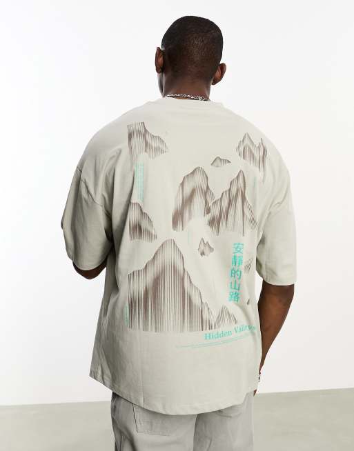 ASOS DESIGN - T-shirt oversize avec imprimé montagne devant et au dos - Gris