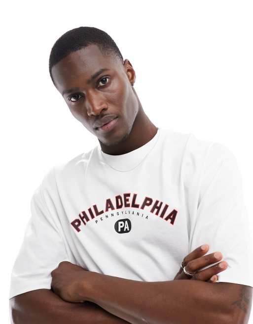 ASOS DESIGN - T-shirt oversize avec imprimé Philadelphia sur la poitrine - Blanc