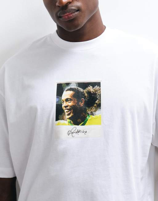 ASOS DESIGN - T-shirt oversize avec imprimé Ronaldinho - Blanc, 4 de 5