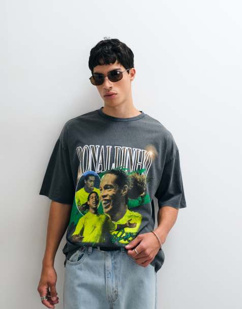 ASOS DESIGN - T-shirt oversize avec imprimé Ronaldinho - Noir délavé - view 1