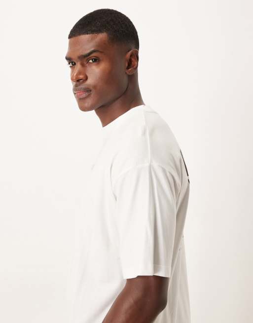 ASOS DESIGN - T-shirt oversize avec imprimé ski sportif - Blanc, 4 de 5
