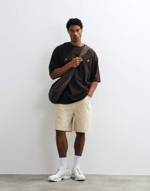 ASOS DESIGN - T-shirt oversize avec imprimé style streetwear en relief - Marron, 2 de 5
