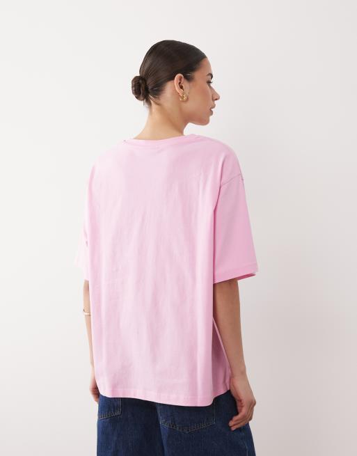ASOS DESIGN - T-shirt oversize avec imprimé Sweden style universitaire - Rose clair, 4 de 4