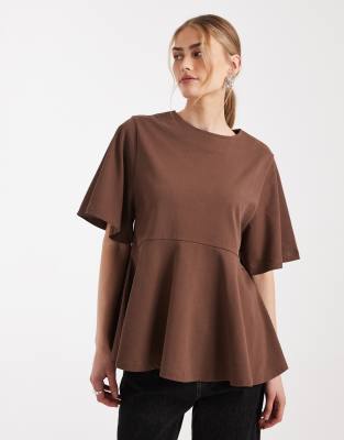 T-shirt oversize avec manches oversize et ourlet à basque - Chocolat-Bleu marine S