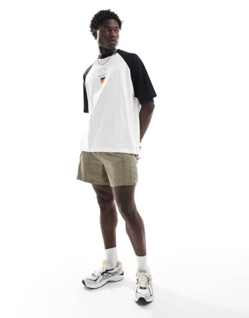 ASOS DESIGN - T-shirt oversize avec manches raglan et imprimé Allemagne sur la poitrine - Blanc, 2 de 4