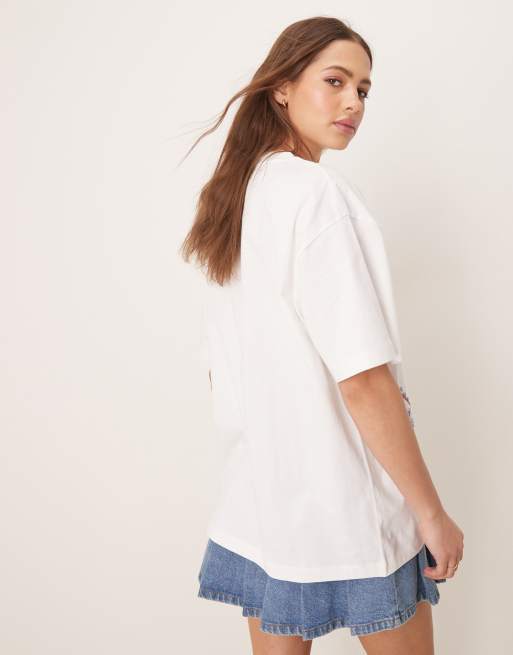 ASOS DESIGN - T-shirt oversize avec motif fleur rose - Lait de coco, 3 de 4