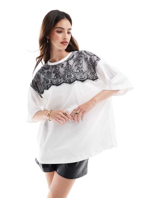 ASOS DESIGN - T-shirt oversize bianca con dettaglio in pizzo a contrasto