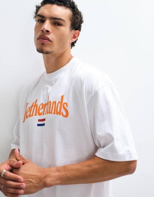 ASOS DESIGN - T-shirt oversize bianca con grafica dei Paesi Bassi, 4 di 5
