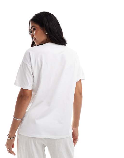 ASOS DESIGN - T-shirt oversize bianca con grafica di fragola, 3 di 4