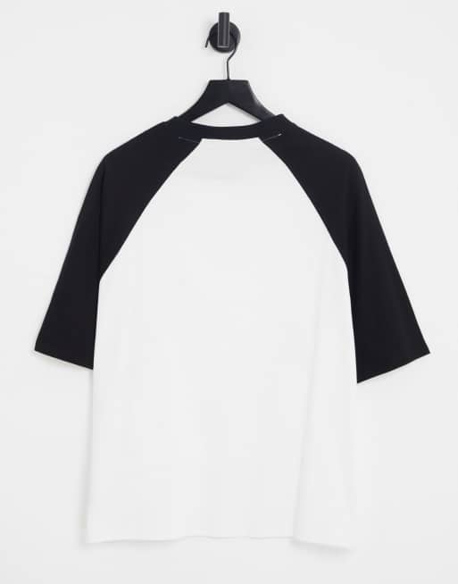 ASOS DESIGN - T-shirt oversize bianca con maniche raglan a contrasto nere, 2 di 4