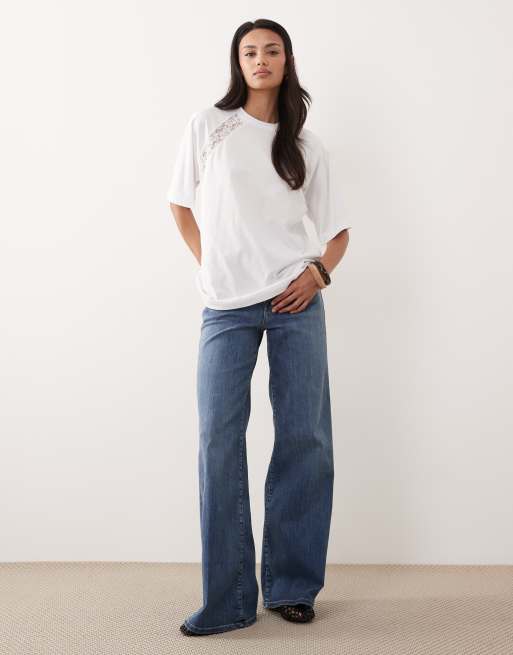 ASOS DESIGN - T-shirt oversize bianca con motivo raglan e finiture in pizzo, 4 di 4