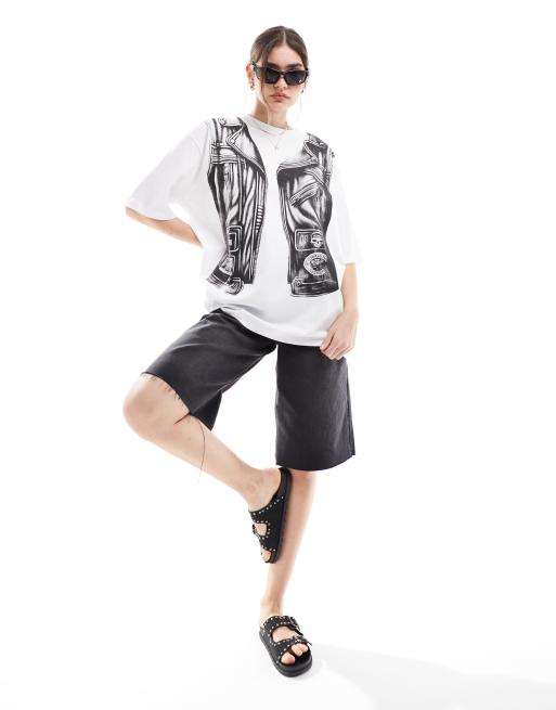 ASOS DESIGN - T-shirt oversize bianca con stampa grafica di gilet, 3 di 4