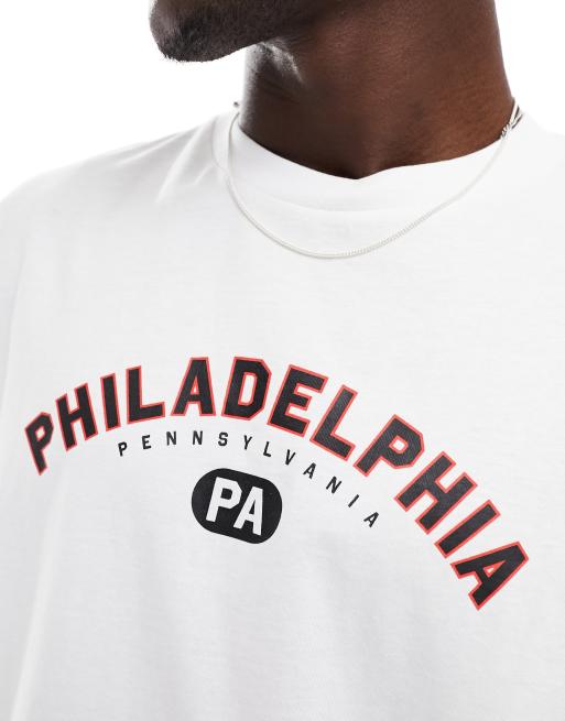 ASOS DESIGN - T-shirt oversize bianca con stampa "Philadelphia" sul petto, 3 di 4