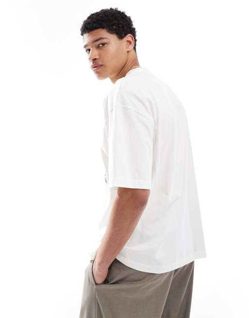 ASOS DESIGN - T-shirt oversize bianco sporco con grafica sportiva, 3 di 4