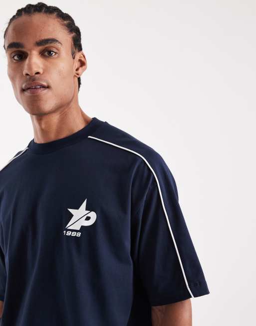 ASOS DESIGN - T-shirt oversize blu navy con grafica sul petto e profili a contrasto, 5 di 5