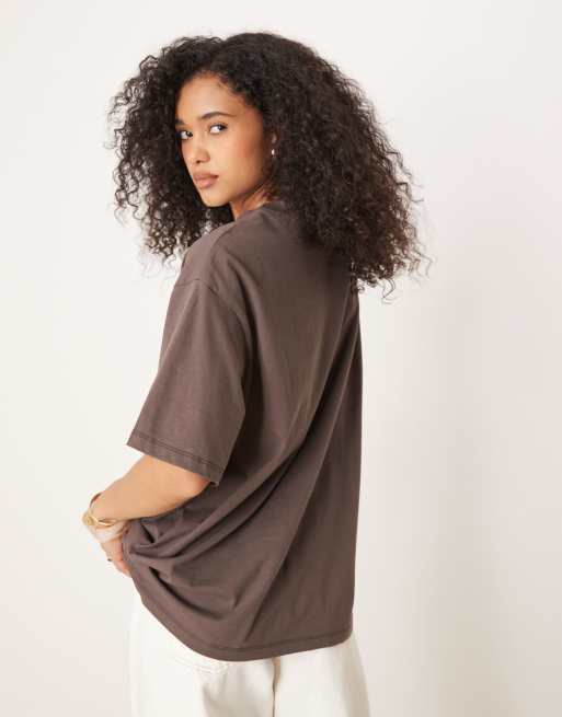 ASOS DESIGN - T-shirt oversize color cioccolato con grafica "Vietnam" con fiore, 2 di 4