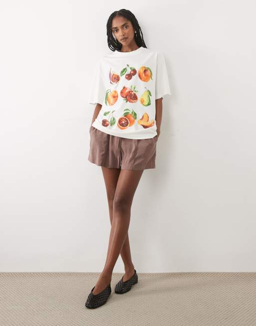 ASOS DESIGN - T-shirt oversize color crema con grafica di frutta, 2 di 4