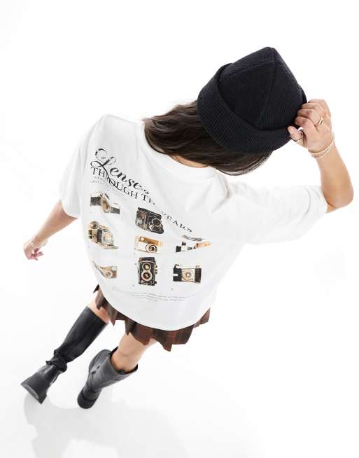 ASOS DESIGN - T-shirt oversize color crema con stampa di macchine fotografiche sul retro