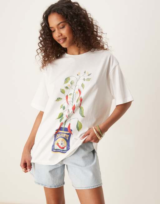 ASOS DESIGN - T-Shirt oversize color latte di cocco con stampa di peperoncini