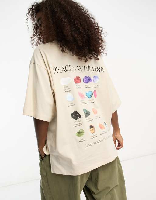ASOS DESIGN - T-shirt oversize color pietra con grafica di cristalli stampata sul retro 