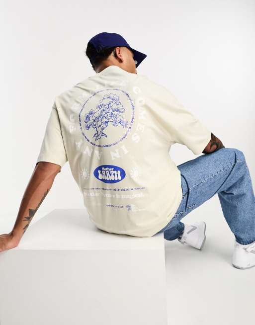 ASOS DESIGN - T-shirt oversize color pietra con stampa di albero sul retro