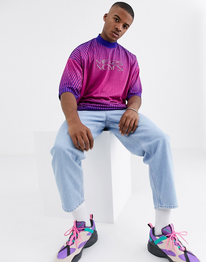 ASOS DESIGN - T-shirt oversize con collo alto a righe rosa acceso-Multicolore