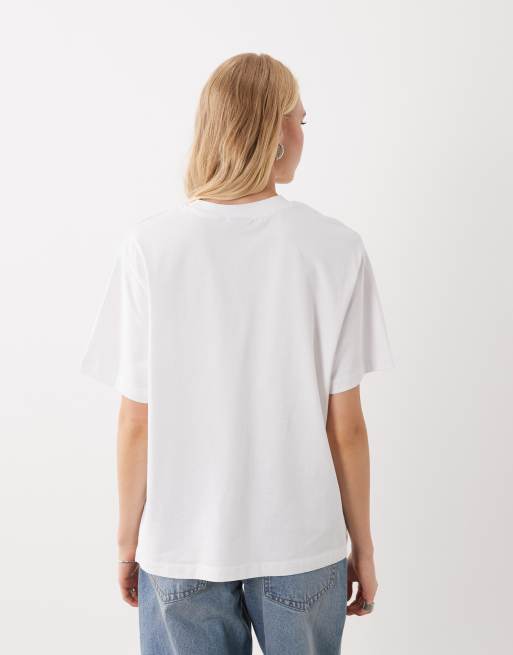 ASOS DESIGN T-shirt oversize con grafica airbrush Cherry bomb in bianco, 4 di 4