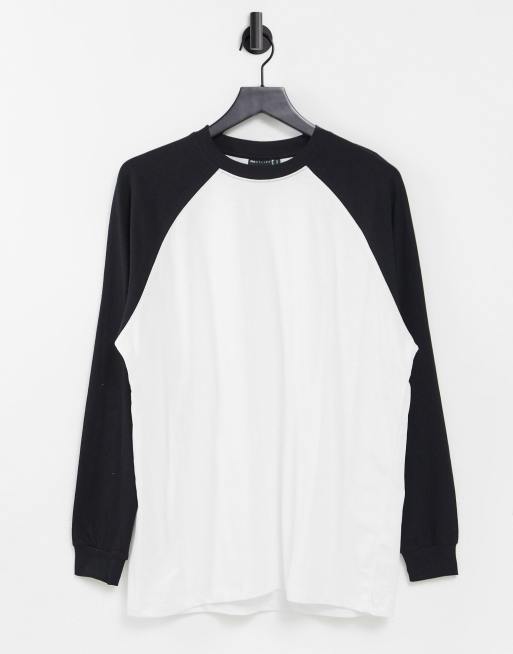 ASOS DESIGN - T-shirt oversize con maniche raglan lunghe a contrasto bianco e nero