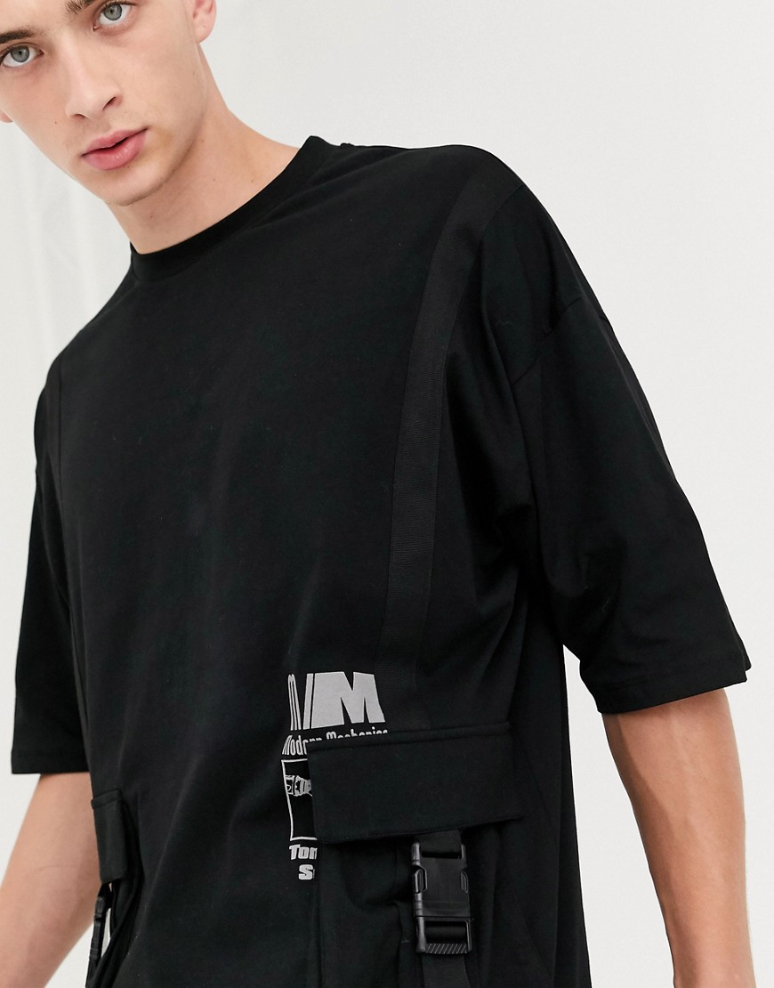 ASOS DESIGN - T-shirt oversize con pratici dettagli e stampa catarifrangente sulle tasche-Nero