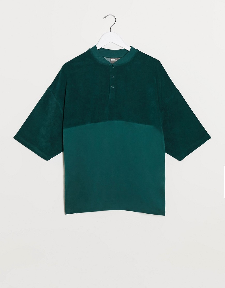 ASOS DESIGN - T-shirt oversize con scollo stile bomber in spugna color block-Verde