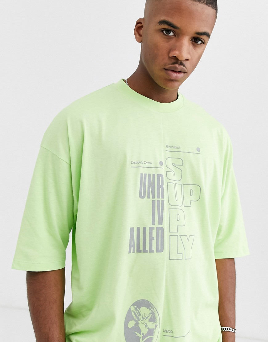 ASOS DESIGN - T-shirt oversize con stampa riflettente divisa-Verde