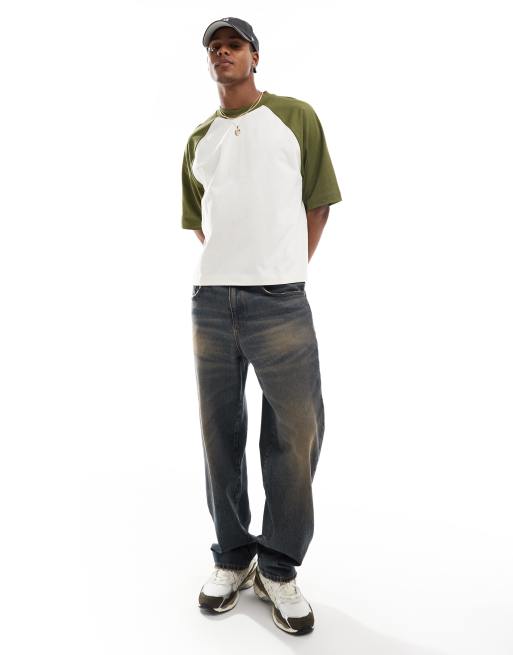 ASOS DESIGN - T-shirt oversize coupe carrée à manches kaki raglan contrastantes - Crème, 2 de 4