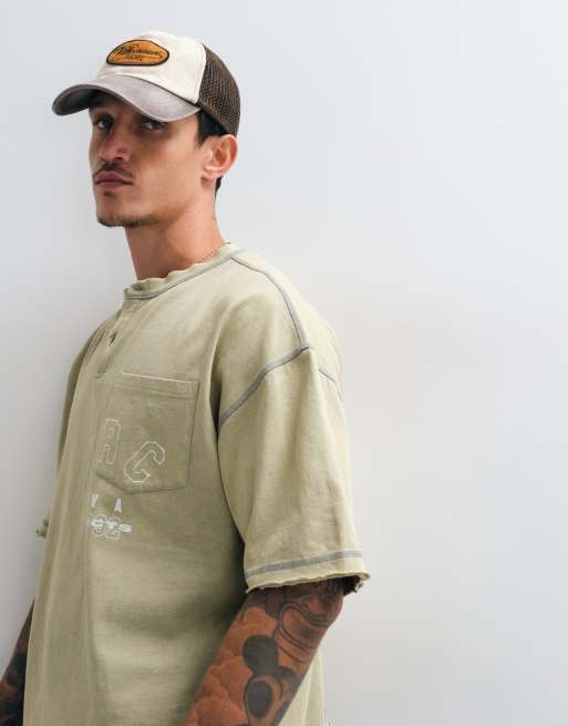 ASOS DESIGN t-shirt oversize coupe carrée avec henley et motif en vert délavé, 5 de 5