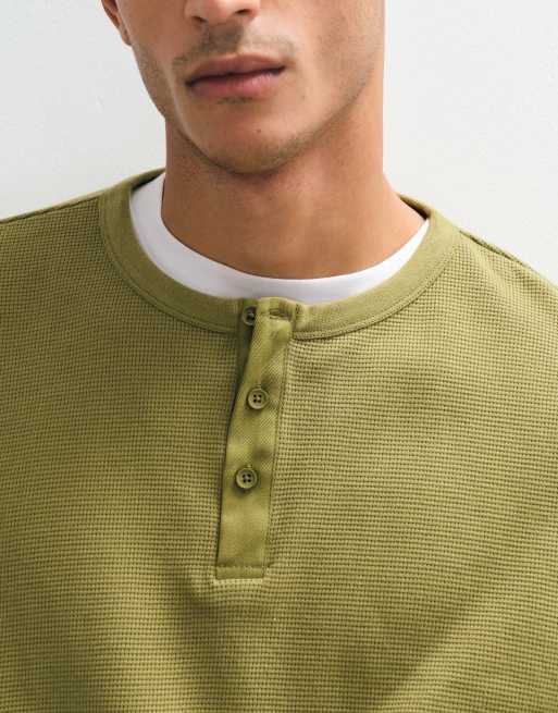 ASOS DESIGN t-shirt oversize coupe carrée avec henley tissé en kaki gaufré, 2 de 5