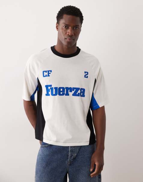 ASOS DESIGN - T-shirt oversize coupe carrée avec motifs sportifs et empiècements effet rapiécé - Blanc cassé - view 1