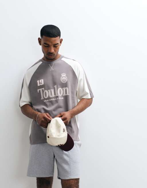 ASOS DESIGN - T-shirt oversize cut and sew grigia con grafica stile calcio, 3 di 5