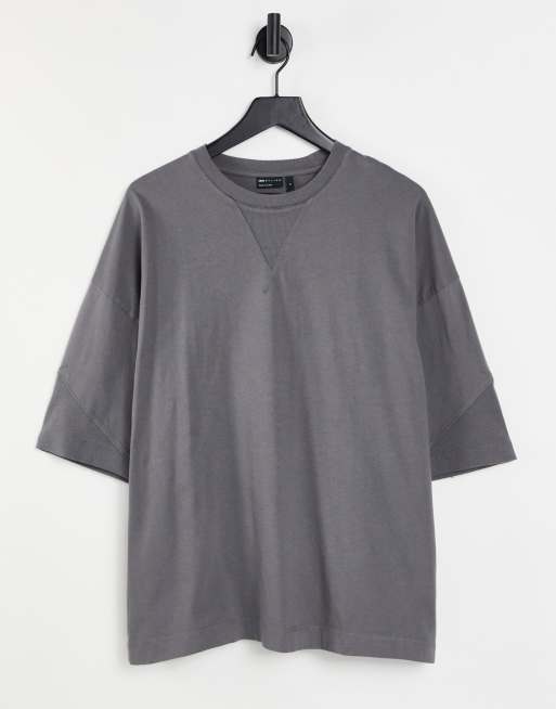 ASOS DESIGN - T-shirt oversize en tissu épais avec empiècement triangle modeste - Noir délavé