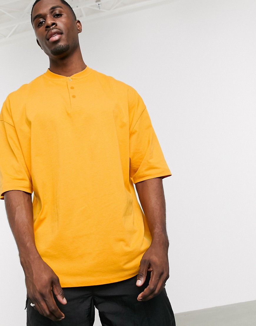 ASOS DESIGN - T-shirt oversize gialla con collo a serafino-Giallo