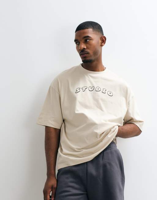 ASOS DESIGN - T-shirt oversize grigia con grafica "studio", 5 di 5