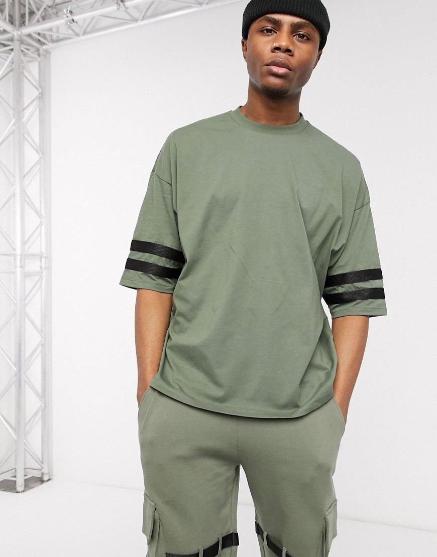 ASOS DESIGN - T-shirt oversize kaki con fettuccia a contrasto in coordinato-Verde